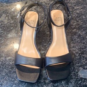 Sonora Heels Memory Foam 7 1/2